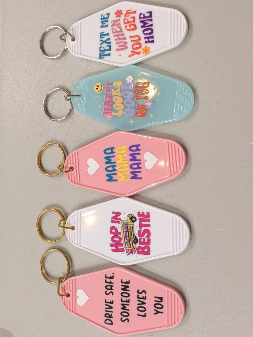 Pack of 5 Retro Plastic Motel Keychains Funny Bestie Gift Cute Key Holders